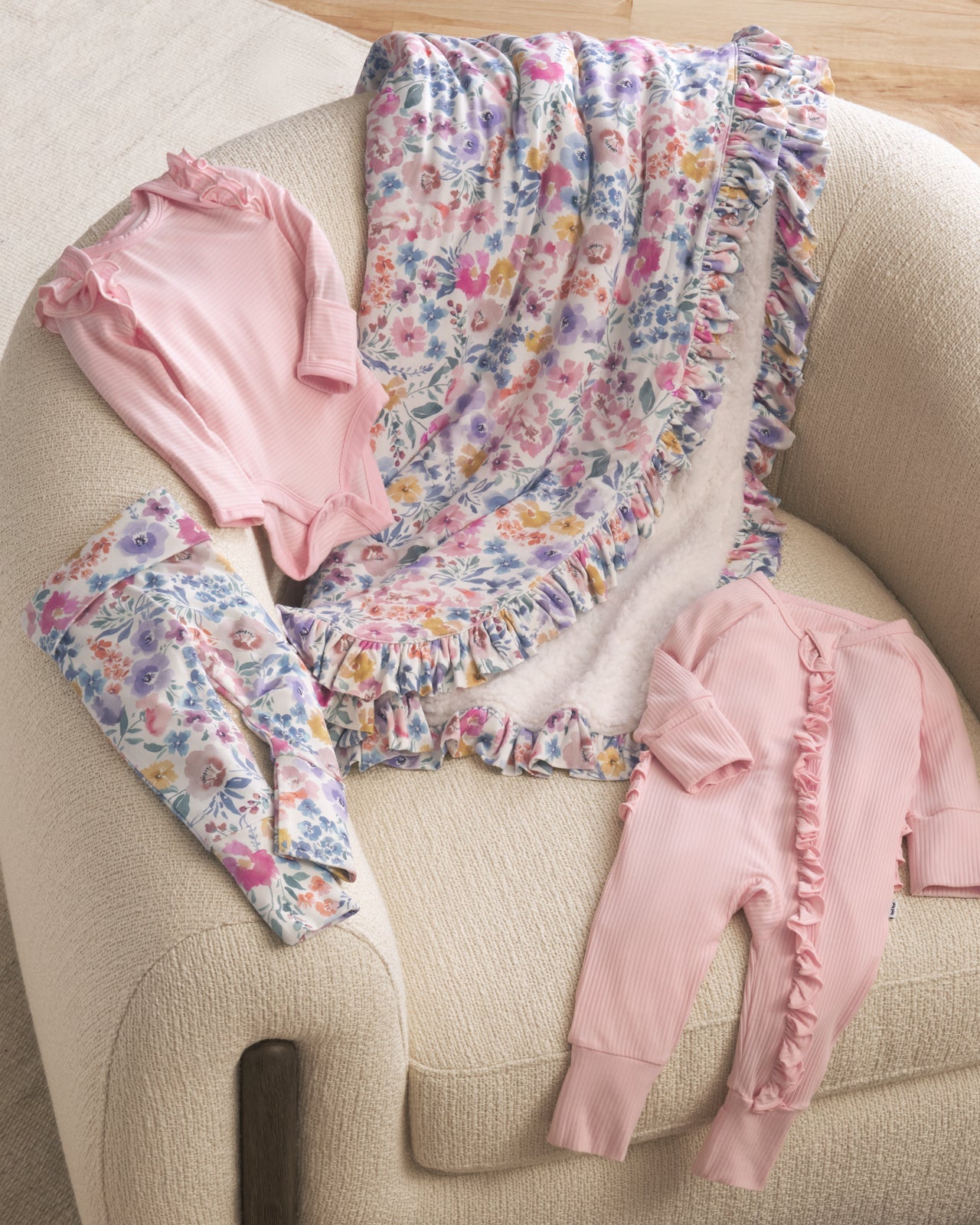 Newborn Favorites Gift Set Bundle / Zippy, Mini Cloud Blanket, Bodysuit, Fold Over Legging